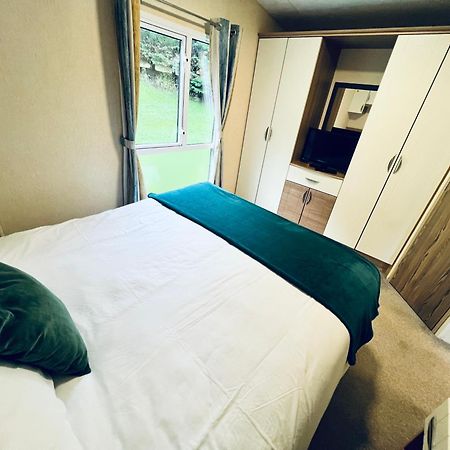 2 Bedroom Caravan Lg13, Shanklin, Isle Of Wight Eksteriør bilde