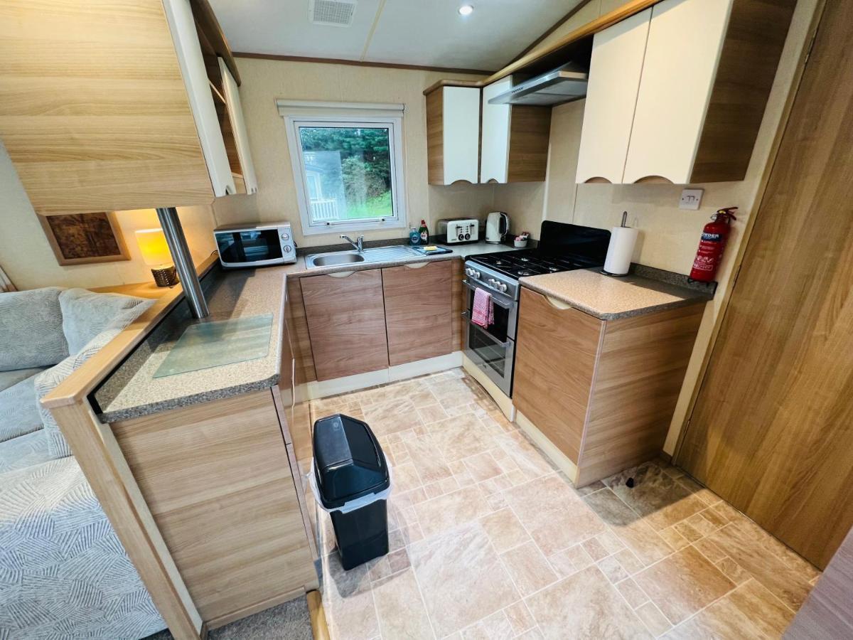 2 Bedroom Caravan Lg13, Shanklin, Isle Of Wight Eksteriør bilde