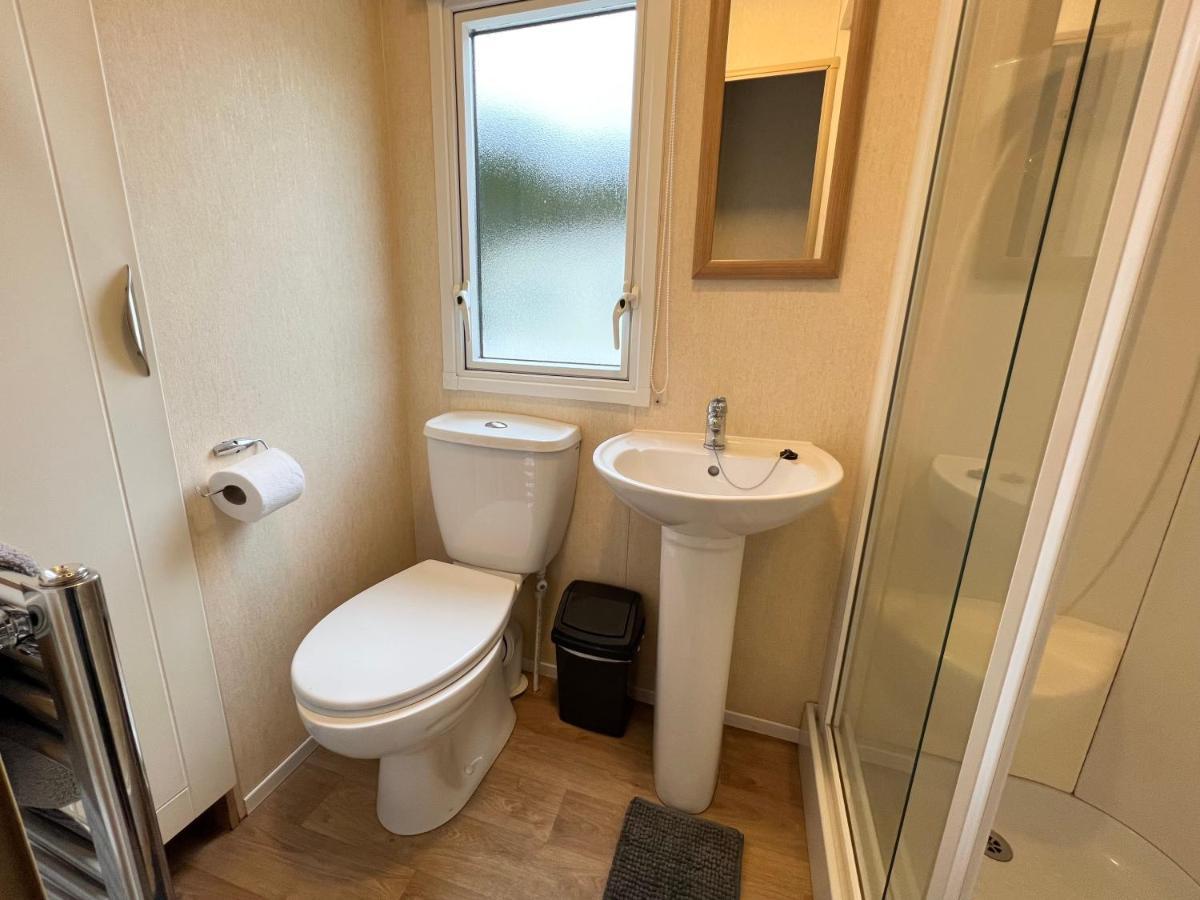 2 Bedroom Caravan Lg13, Shanklin, Isle Of Wight Eksteriør bilde