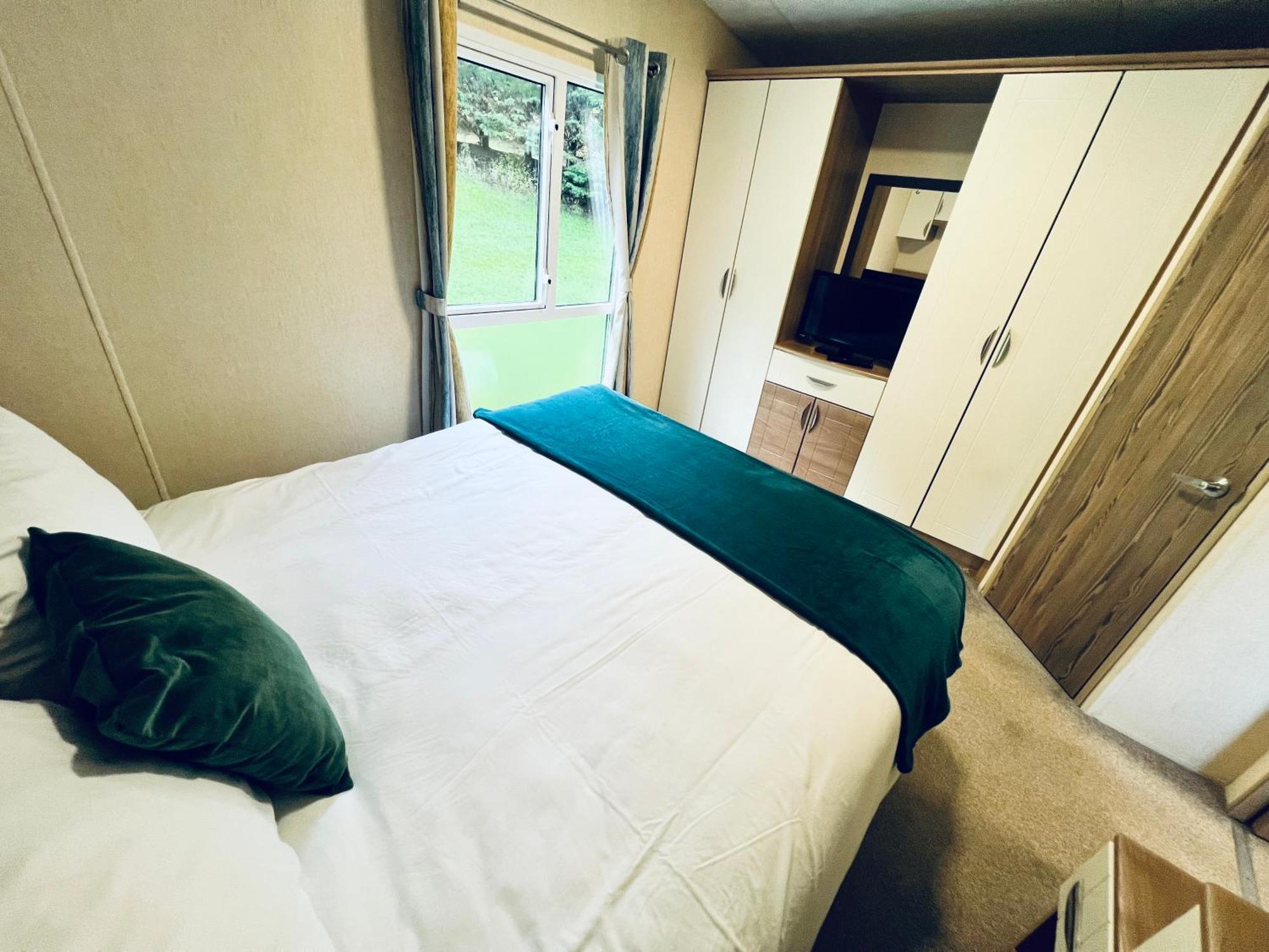 2 Bedroom Caravan Lg13, Shanklin, Isle Of Wight Eksteriør bilde