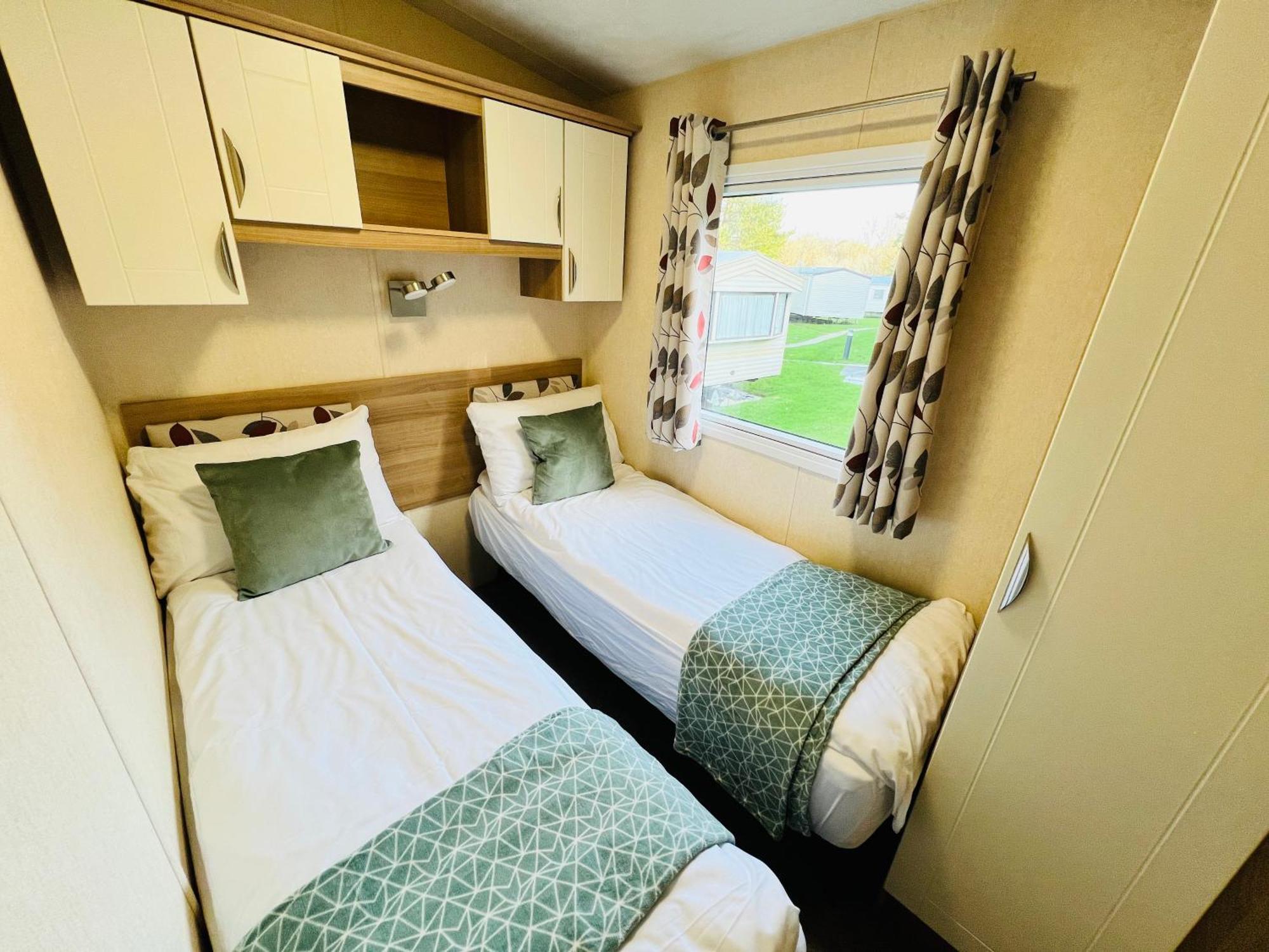 2 Bedroom Caravan Lg13, Shanklin, Isle Of Wight Eksteriør bilde